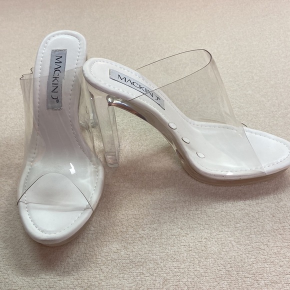 Mackinj Transparent Open Toe 4.5” Block Heel Size 7 - Picture 5 of 12